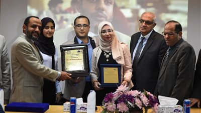 ندوة بكلية العلوم لشرح رحلة اكتشاف الديناصور 