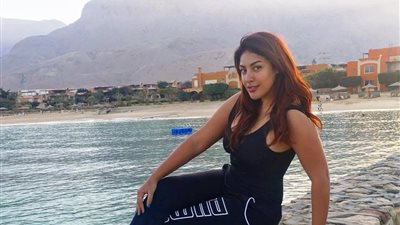 صور| طلة جديدة لنيرمين ماهر بالأفيش الدعائي لـ