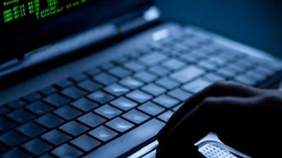 3 اتهامات من النيابة لطالب اخترق 1134 حساب على 