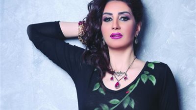 وفاء عامر تستكمل تصوير 