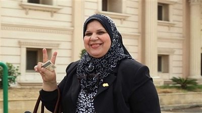 مايسة عطوة: العامل المصري يقف خلف السيسي