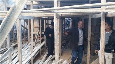 صور| إيقاف أعمال بناء عقار مخالف بالمندرة شرق الإسكندرية