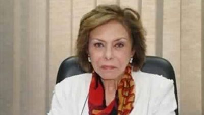تمثال وكتاب لـ