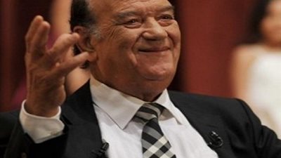 حسن حسني يحصل على جائزة الريادة السينمائية من المهرجان الكاثوليكي