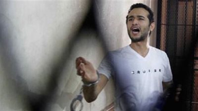 اليوم.. إعادة محاكمة أحمد دومة في قضية إهانة القضاء 
