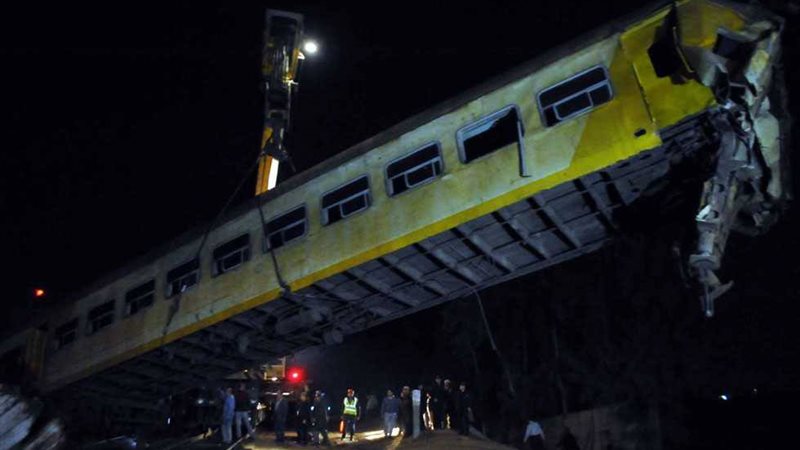رفع آثار حادث قطار