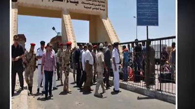إحباط تهريب أدوية وسجائر عبر منفذ السلوم البري
