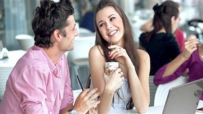 5 أنواع من النساء تخطفن قلوب الرجال من أول نظرة