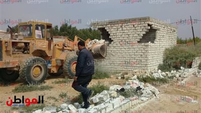 صور| تنفيذ 6 قرارات إزالة في مدينة برج العرب بالإسكندرية