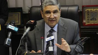 محمد شاكر يترأس عمومية الشركة القابضة للكهرباء