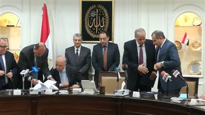 صور| اتفاقية لإزالة الخطورة عن 11 منطقة غير آمنة بشبرا الخيمة