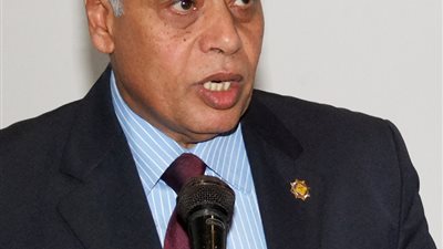 برلماني لـ
