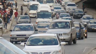 تكثيف الخدمات المرورية بمحور عرابي بالمهندسين ﻹرشاد السائقين للطرق البديلة