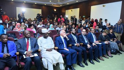 سفير الكاميرون: لابد من استعادة أفريقيا لمكانتها على خريطة العالم الاقتصادية