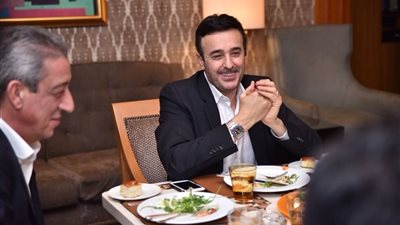 صابر الرباعي يحتفل بعيد ميلاد أعز أصدقائه رغم موته أمس