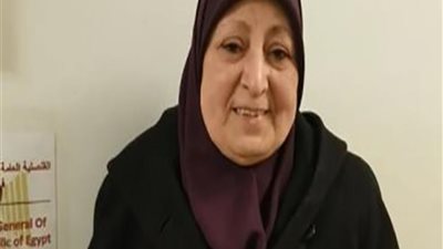 شقيقة عدلي منصور تدلي بصوتها في انتخابات الرئاسة المصرية 2018