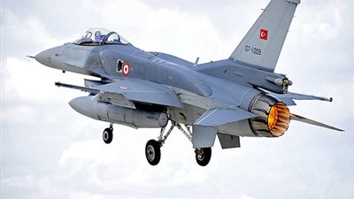 تركيا تتحدى العراق وتنفذ عملياتها العسكرية هناك