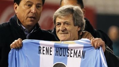 وفاة لاعب الأرجنتين السابق بعد صراع مع المرض 