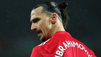 إبراهيموفيتش يترك مانشستر يوناتيد وينتقل إلى لوس أنجلوس 