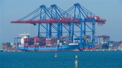 وصول وسفر 2132 راكب بموانئ البحر الأحمر وتداول 632 شاحنة