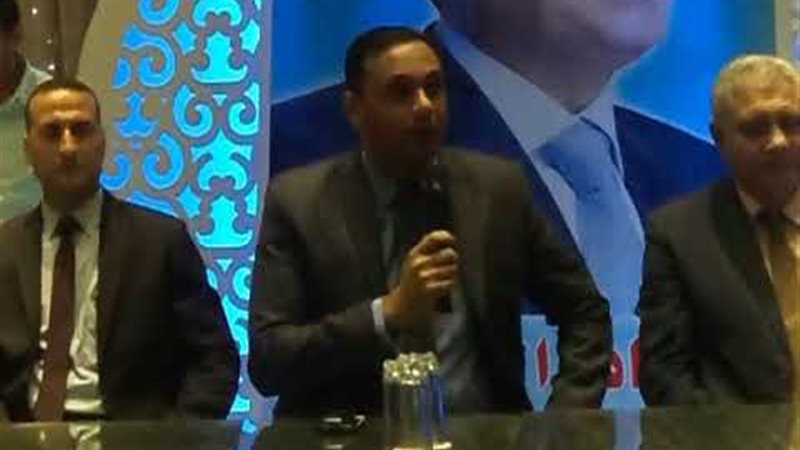 الدكتور أيمن مختار
