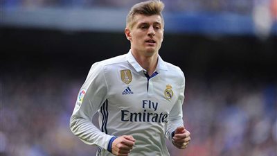 كروس يحدد موقفه مع ريال مدريد