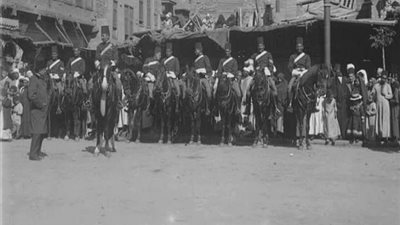 مصر زمان| الخديوي عباس حلمي الثاني يؤدي صلاة الجمعة في مسجد الحسين بالقاهرة
