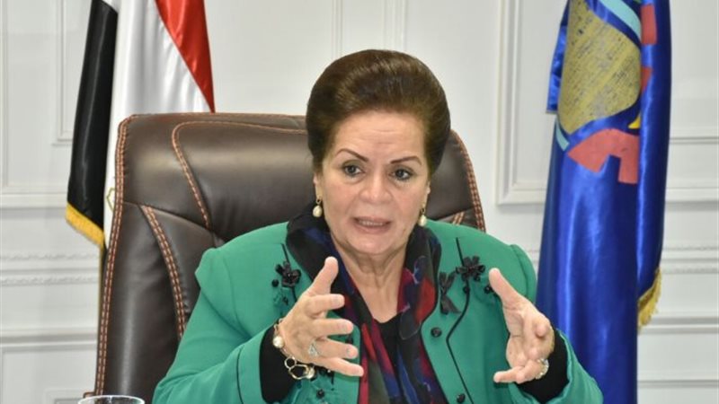 ناديه عبده محافظ
