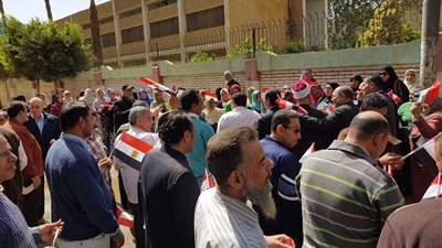 أهالي بني عبيد تحتشد أمام لجان انتخابية الرئاسة المصرية 2018 