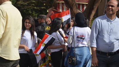 صور| نائبا العمرانية يدعوان المواطنين للمشاركة في الانتخابات المصرية