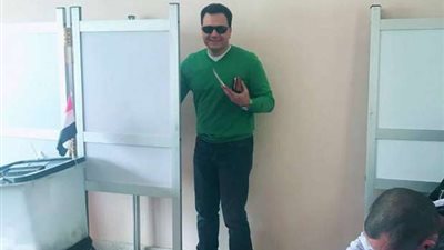 شريف فؤاد يدلي بصوته في انتخابات الرئاسة المصرية 2018