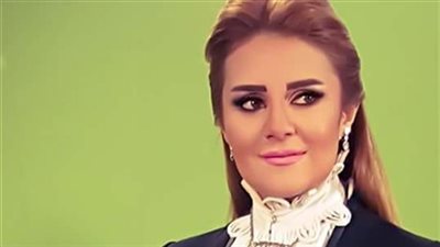 رانيا محمود ياسين تدلي بصوتها في الانتخابات المصرية 2018