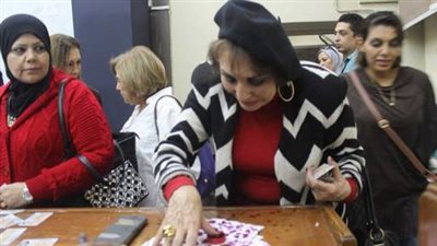 لبنى عبدالعزيز عقب التصويت في الانتخابات الرئاسية 2018: شكرا يامصر