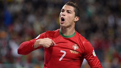 رونالدو يقود هجوم البرتغال أمام هولندا 