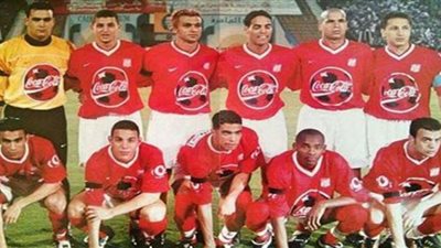 كورة زمان .. الأهلي يتوج بلقب السوبر الإفريقي لأول مرة في تاريخه برباعية في شباك كايزر تشيفز