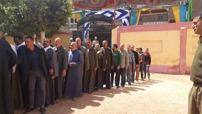انتخابات الرئاسة 2018.. الشباب يخرجون للتصويت وقوات الأمن تواصل التأمين