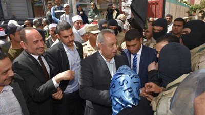 محافظ الشرقية: المشاركة في الإنتخابات الرئاسية ملحمة في حب الوطن (صور)