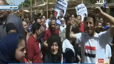 احتفالات المصريين بالمنيب أمام لجان الانتخابات الرئاسة المصرية 2018 (فيديو)