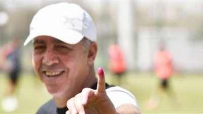 محمد عمر يدلى بصوته في الانتخابات الرئاسية 2018