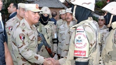 وزير الدفاع يتفقد لجان الانتخابات الرئاسية المصرية بطنطا