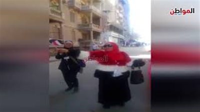 سيدة تدلي بصوتها للسيسي: صان أرضي وعرضي