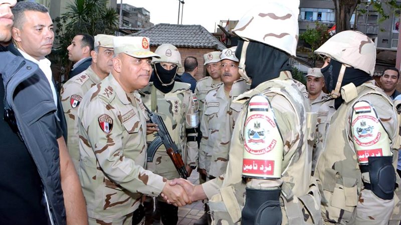 وزير الدفاع -يتفقد