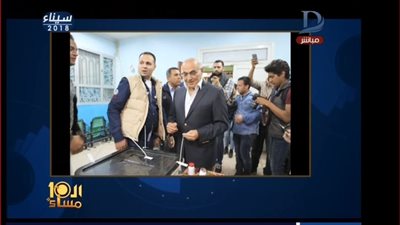 فيديو|الفريق شفيق يدلي بصوته في الانتخابات نافيًا شائعة إقامته الجبرية