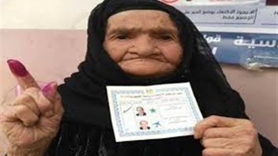 على هامش الانتخابات المصرية 2018 .. معمرات مصر يضربن مثلا في الوطنية الصادقة