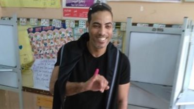 خالد بيبو يدلي بصوته في الانتخابات المصرية 2018 (صور)