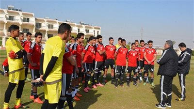 محمد كارم يقود هجوم منتخب الشباب أمام نيجيريا 
