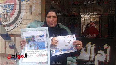 فيديو| والدة شهيد دمياط من أمام احد اللجان لـ