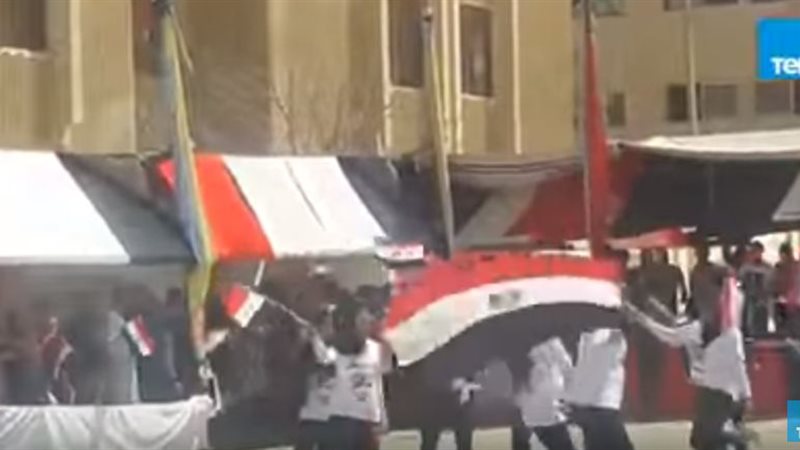 فتيات حملة انزل شارك