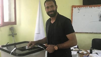 حسني عبدربه يدلي بصوته في الانتخابات الرئاسية 2018