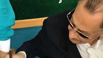 صفوت الشريف يدلي بصوته في انتخابات الرئاسة المصرية 2018 